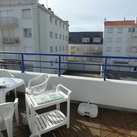 Spacieux Avec Balcon, A 100m De La - - Fr-1-540-213 Apartment *
