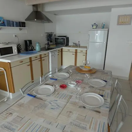 Ideal Pres De La Pour 5 Personnes, Balcon Spacieux - Fr-1-540-213
