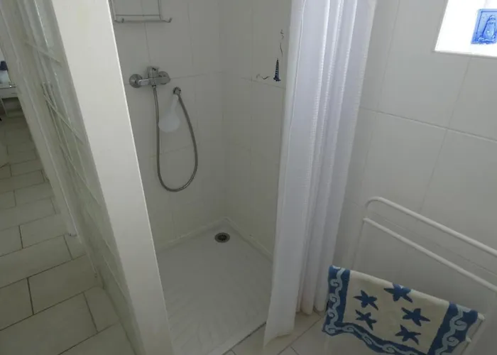 Apartment Ideal Pres De La Pour 5 Personnes, Balcon Spacieux - Fr-1-540-213