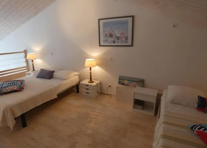 Ideal Pres De La Pour 5 Personnes, Balcon Spacieux - Fr-1-540-213 *