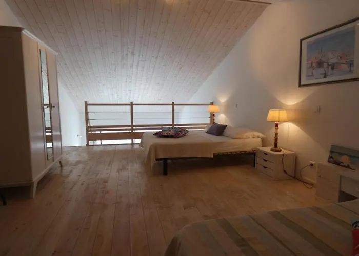 Apartment Ideal Pres De La Pour 5 Personnes, Balcon Spacieux - Fr-1-540-213 *